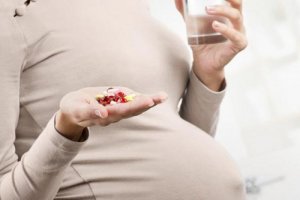 Phát hiện đáng lo về việc bà bầu uống thuốc paracetamol hạ sốt, nhức đầu