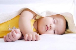 Nguyên nhân và giải pháp cho trẻ sơ sinh vặn mình