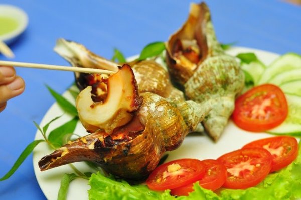 Quán ốc đường Vĩnh Khánh ngon rẻ - Ốc Đào