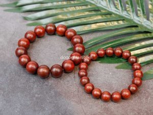 Tìm hiểu 3 mẫu vòng tay nam bằng gỗ cá tính được yêu thích nhất