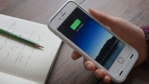 Độ chai pin iPhone bao nhiêu thì thay?