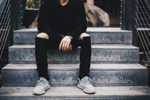 Lựa chọn mẫu sneaker chuẩn đẹp & thích hợp cho du lịch