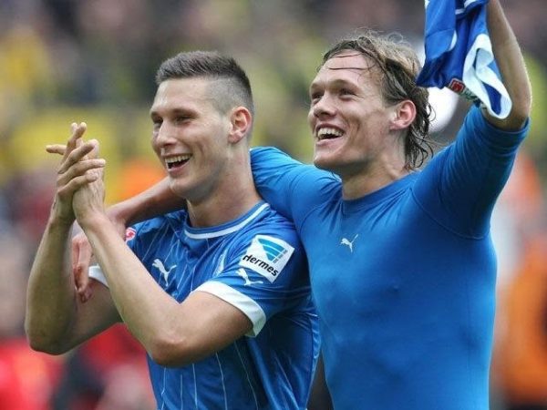 Jannik Vestergaard trong trang phục đội tuyển quốc gia Đan Mạch