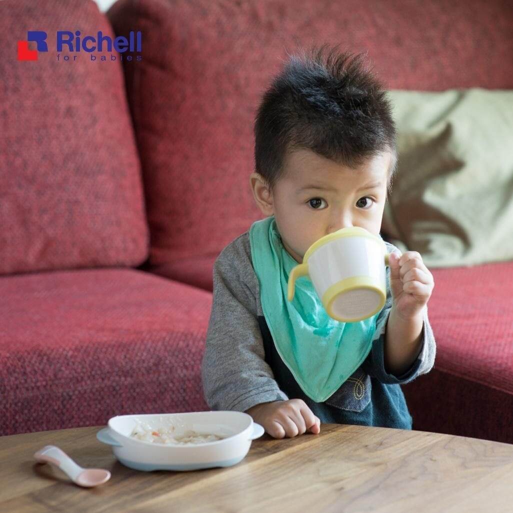 [BÍ KÍP] Tập uống đúng cách cho bé theo kiểu của mẹ Nhật với Cốc Tập Uống Ba Giai Đoạn Richell