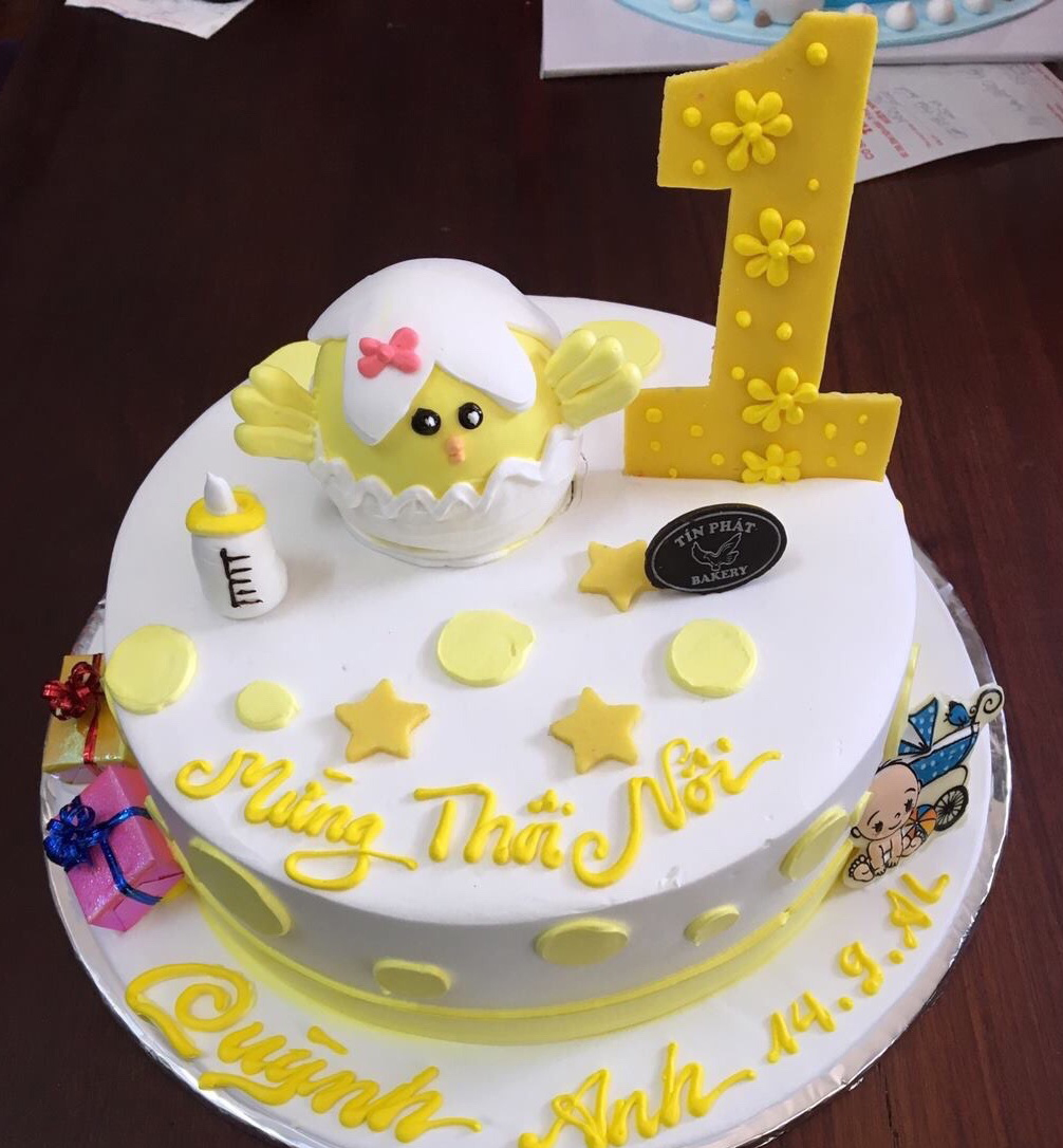 Bánh kem thôi nôi 1 tuổi hình gà