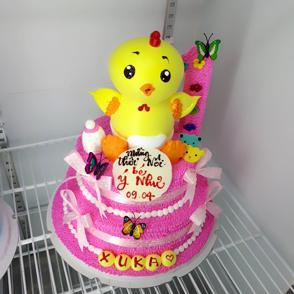 Bánh sinh nhật con gà 2 tầng cho bé gái