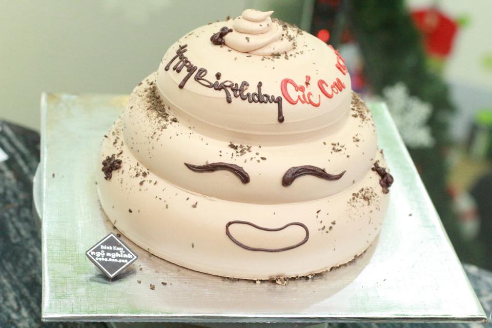 Bánh sinh nhật cục cứt
