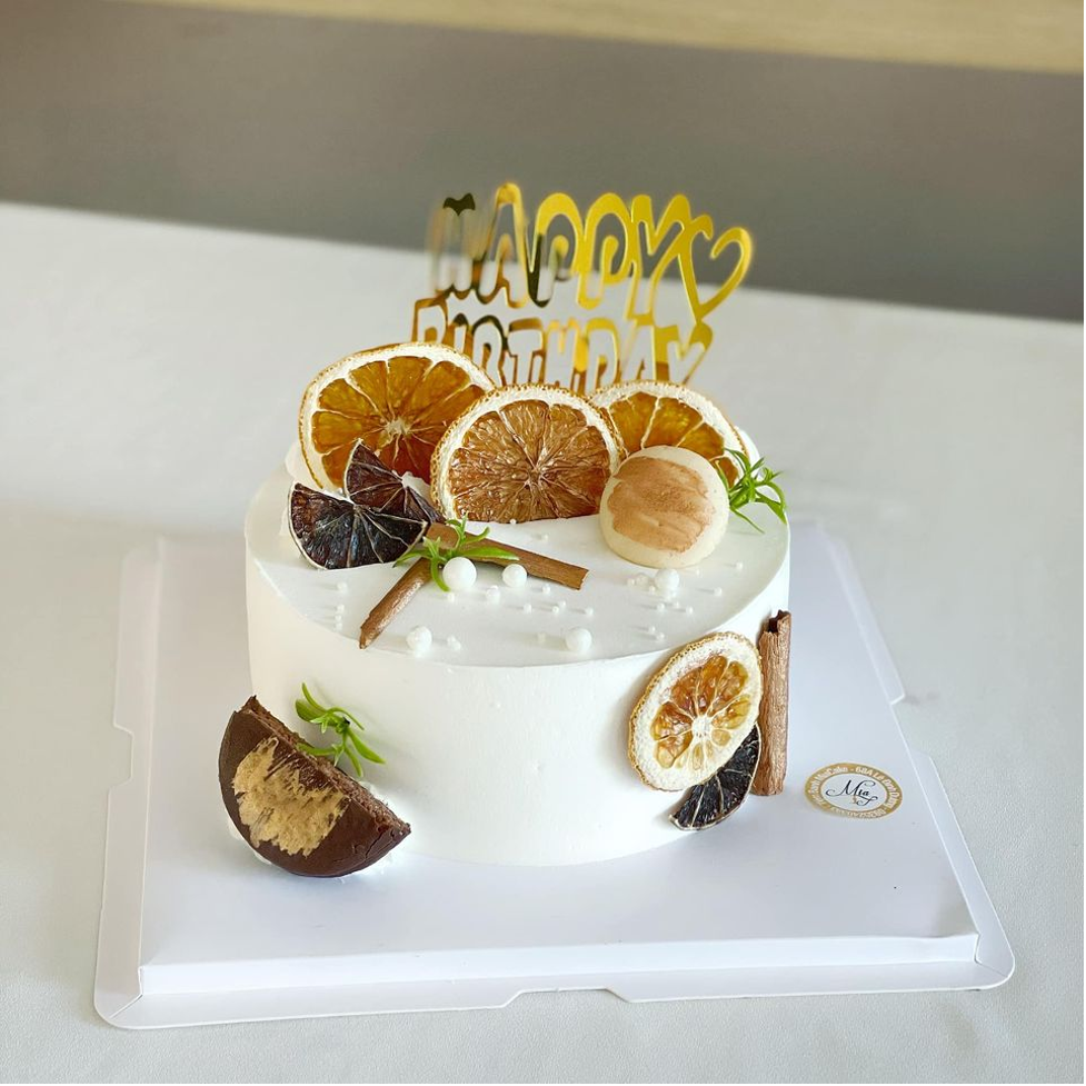 Mẫu bánh sinh nhật cho người yêu mix trái cây tươi