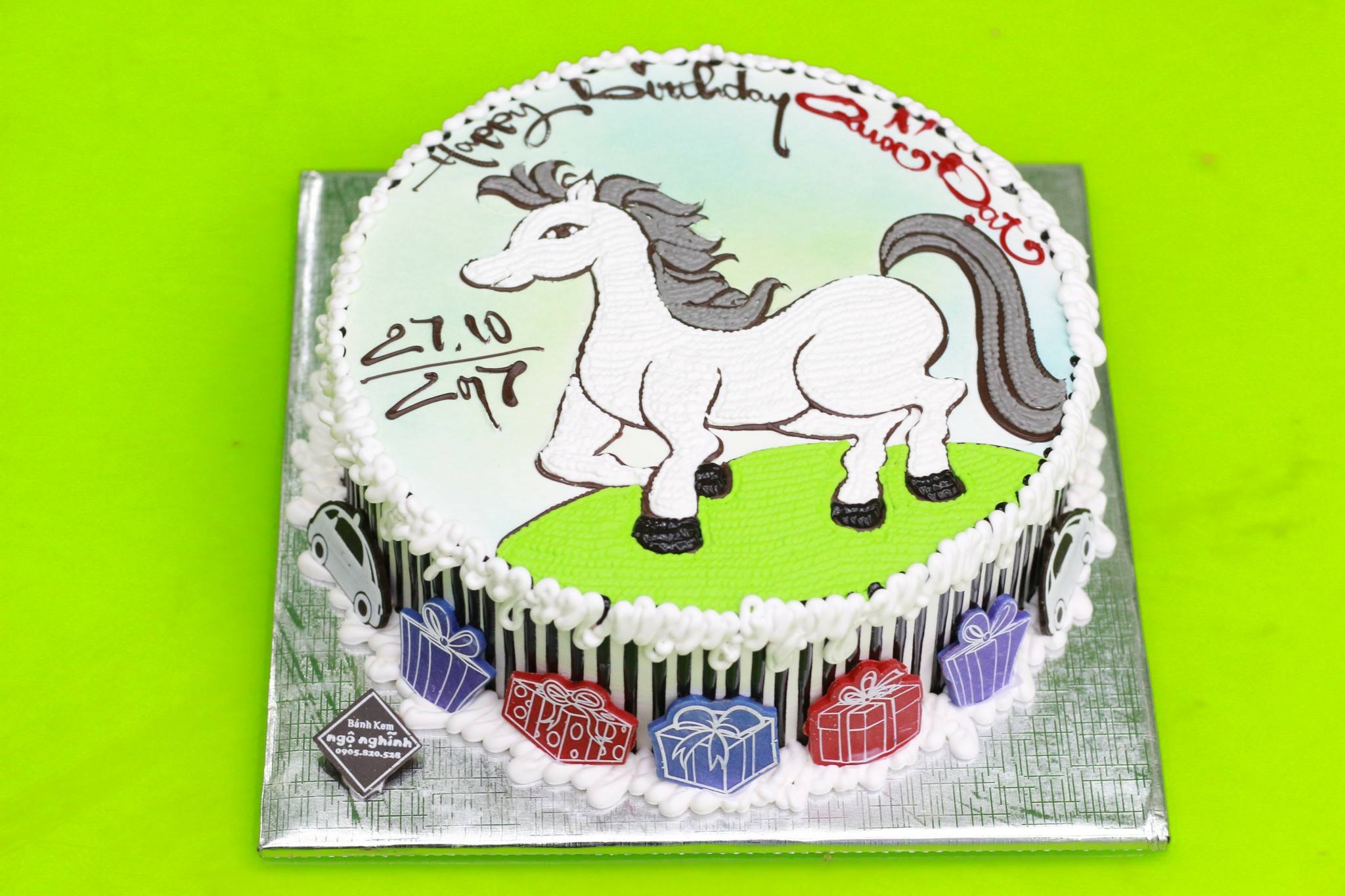 Mẫu bánh sinh nhật con ngựa