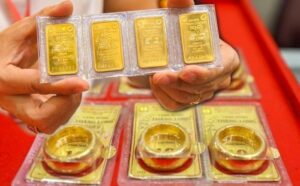 Nên mua vàng miếng hay vàng nhẫn để tích trữ?