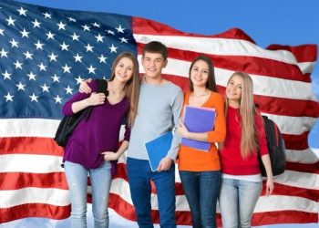 Khi sở hữu Thẻ Xanh EB-5, nhà đầu tư và gia đình có thể sinh sống và học tập tự do ở Mỹ